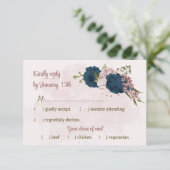 ピンク色のネイビーブルーの花の植物性結婚の 出欠カード (スタンド正面)