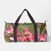 ピンク色のハナミズキの花絵画咲き ダッフルバッグ (正面)