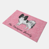 ピンク色のハートに白黒パピヨンかわいい犬 ドアマット (アングル)