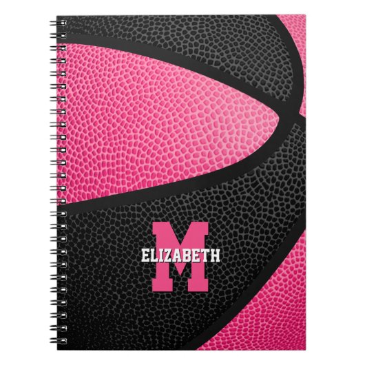 ピンク色のバスケの女の子モノグラムの ノートブック (正面)