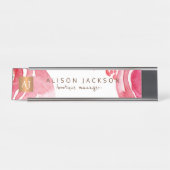 ピンク色のフローラ金ゴールドモノグラムの銅 デスクネームプレート (正面)