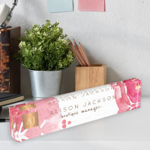 ピンク色のフローラ金ゴールドモノグラムの銅