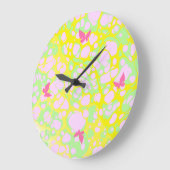 ピンク色のブロブと蝶 ラージ壁時計 (傾斜)