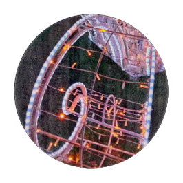 ピンク色のライト カッティングボード