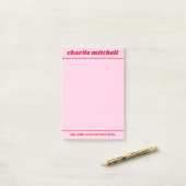 ピンク色のレトロ名 ポストイット (デスク上)