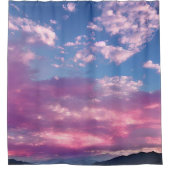 ピンク色の光の日の出 シャワーカーテン (正面)