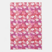 ピンク色の冬のクリスマスのミッテンス キッチンタオル (縦)