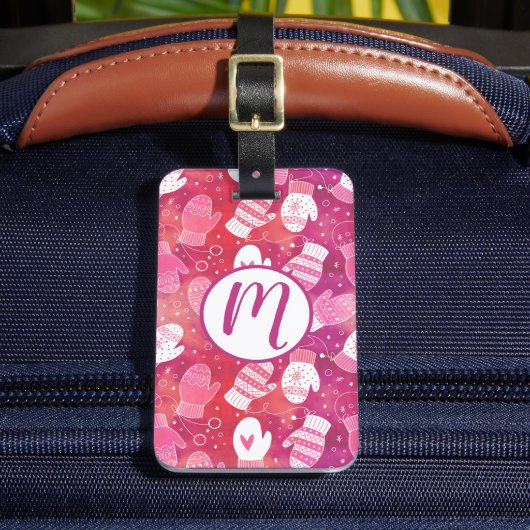 ピンク色の冬のクリスマスのミッテンス ラゲッジタグ (正面インサイチュ2)