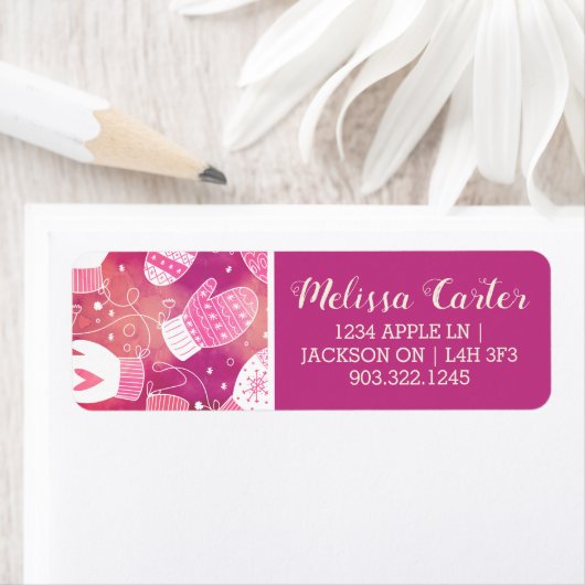 ピンク色の冬のクリスマスのミッテンス ラベル (インサイチュ)