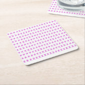 ピンク色の十字コースター スクエアペーパーコースター (アングル)