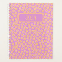 ピンク色の小さな桃の花