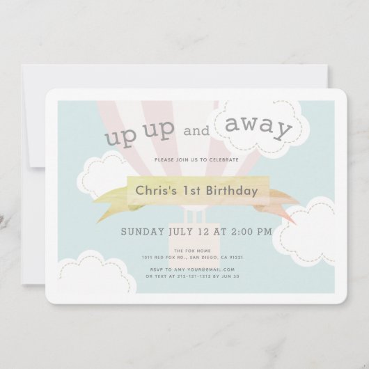 ピンク色の熱気球が上がり遠くに1歳の誕生日 招待状 (正面)