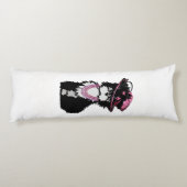 ピンク色の犬 ボディピロー (裏面)