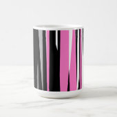 ピンク色の白黒 モーフィングマグカップ (中央)