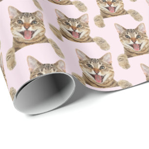 ピンク色の笑顔のタブ猫 ラッピングペーパー