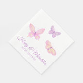 ピンク色の紫の蝶の赤ちゃんシャワーfor Boy or Girl スタンダードランチョンナプキン (角)