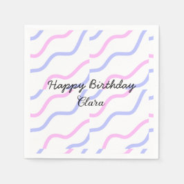 ピンク色の紫ストライプのハッピーバースデー名の追加文字 スタンダードカクテルナプキン