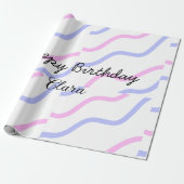 ピンク色の紫ストライプのハッピーバースデー名の追加文字 ラッピングペーパー (アンロールド)