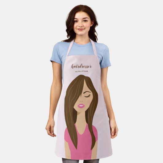 ピンク色の美容師の茶色の髪の美容師 エプロン (着用した状態)