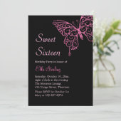 ピンク色の羽毛のある蝶のSweet sixteenオンブラック 招待状 (スタンド正面)
