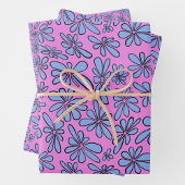 ピンク色の背景にコーンフラワーの青い花 ラッピングペーパーシート