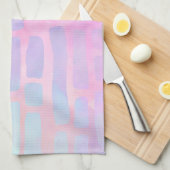 ピンク色の背景に青い四角形を表示 キッチンタオル (四つ折り)