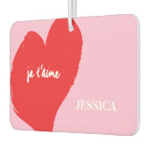 ピンク色の背景にje'aime-文字を持つ赤いハート カーエアーフレッシュナー (左)