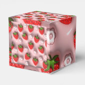 ピンク色の背景のイチゴ フェイバーボックス (裏面サイド)
