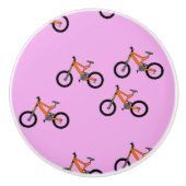ピンク色の自転車パターン セラミックノブ (正面)