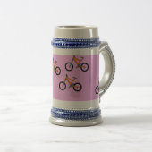 ピンク色の自転車パターン ビールジョッキ (正面右)