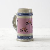 ピンク色の自転車パターン ビールジョッキ (正面左)