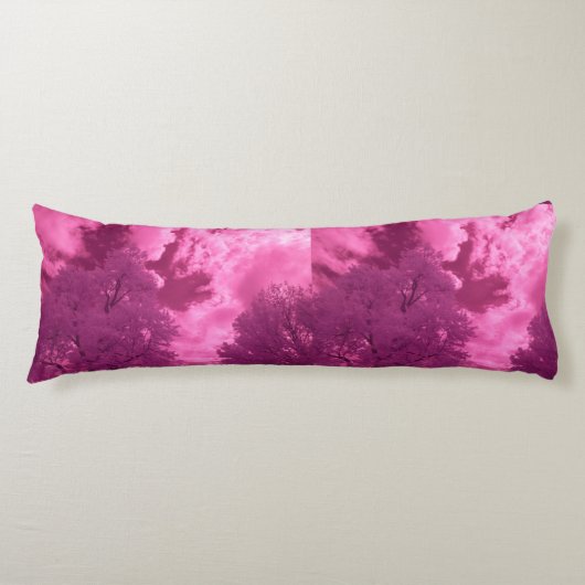 ピンク色の色相の赤外線雲 ボディピロー (正面)