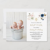 ピンク色の花が双子を横切る写真バプテスマ 招待状 (正面)