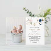 ピンク色の花が双子を横切る写真バプテスマ 招待状 (スタンド正面)