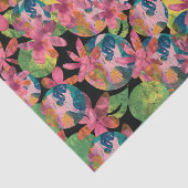 ピンク色の花が黒い背景にコラージュ 薄葉紙 (詳細)