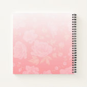 ピンク色の花と緑の花の模様離れ ノートブック (裏面)