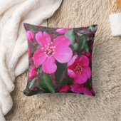 ピンク色の花のクラベリン クッション (ブランケット)