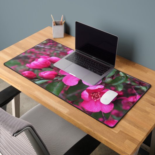 ピンク色の花のクラベリン デスクマット (オフィス2)