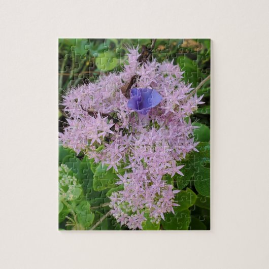 ピンク色の花の中の朝顔 ジグソーパズル (縦)