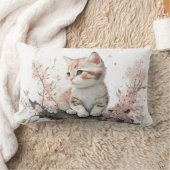 ピンク色の花を咲かせた子猫 ランバークッション (ブランケット)