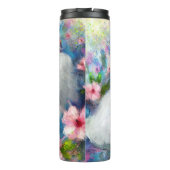 ピンク色の花を咲かせた白いペルシャの猫ネコの瞳 タンブラー (裏面)