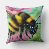 ピンク色の花を咲かせる美しいハチ クッション (裏面)