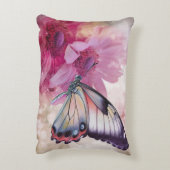 ピンク色の花を持つ夢のような蝶 アクセントクッション (裏面(縦))