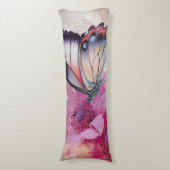ピンク色の花を持つ夢のような蝶 ボディピロー (正面縦)