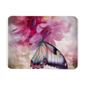 ピンク色の花を持つ夢のような蝶 マグネット (横)