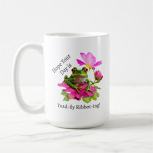 ピンク色の花を飾った可愛いカエルやガキ コーヒーマグカップ