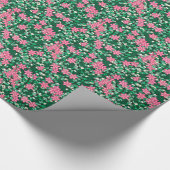 ピンク色の花、濃い緑の背景 ラッピングペーパー (角)