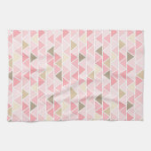 ピンク色の茶色の白い三角形のパターンの色合い キッチンタオル (横)