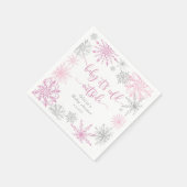 ピンク色の銀色の雪の結晶ベビーその冷たい外 スタンダードカクテルナプキン (角)