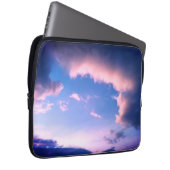 ピンク色の雲 ラップトップスリーブ (正面右)